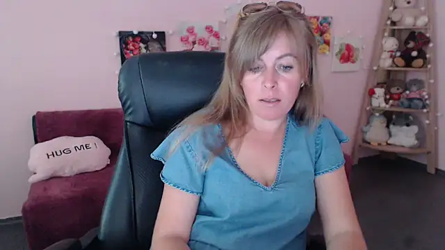 Hot Milady online show from 25, 6, 2026