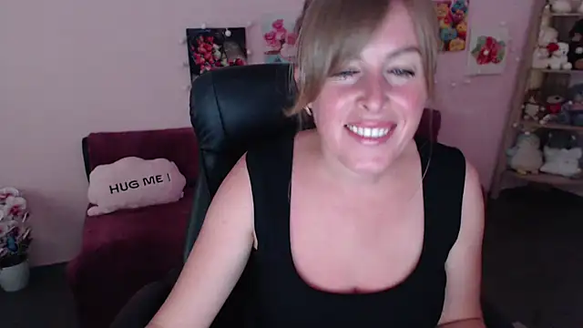 Hot Milady online show from 8, 7, 2026