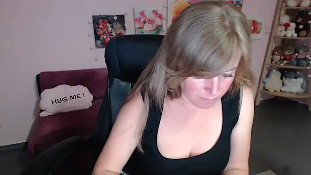 Hot Milady online show from 10, 7, 2026