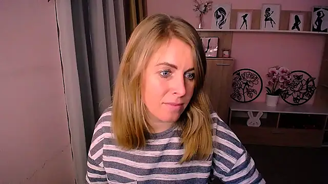 Hot Milady online show from 9, 1, 2025