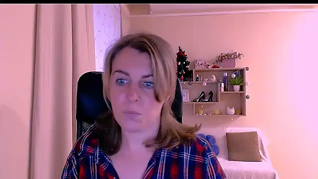 Hot Milady online show from 27, 1, 2025