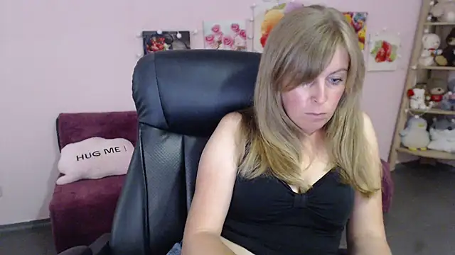 Hot Milady online show from 22, 6, 2026
