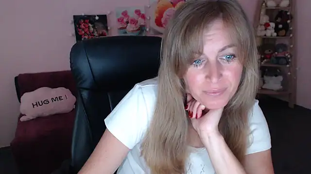 Hot Milady online show from 13, 7, 2026