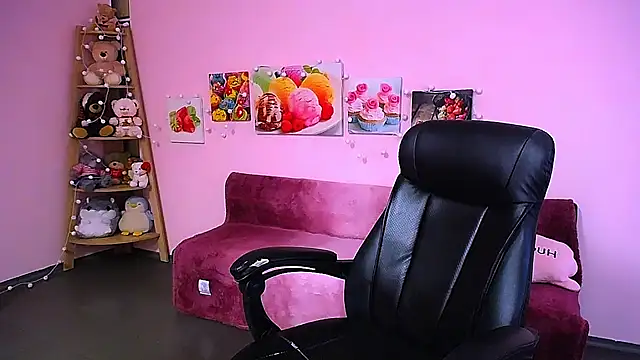 Hot Milady online show from 16, 12, 2025