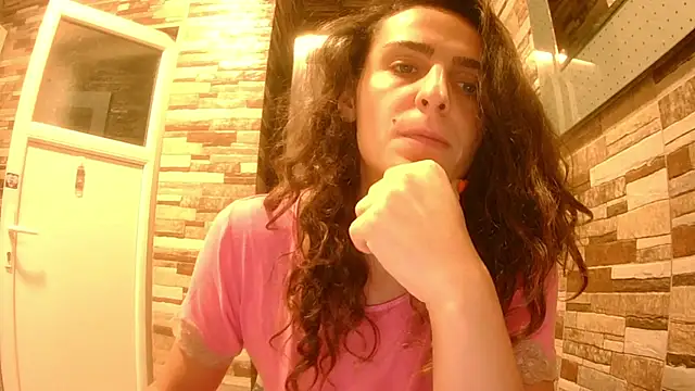 Snapshot of JojoFit chatting on 3, 10, 2025 JojoFit online show from 3, 10, 2025