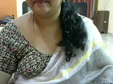 Snapshot of Naughty_Nityaa chatting on 17, 2, 2025 Naughty Nityaa online show from 17, 2, 2025