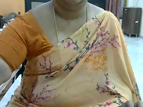 Snapshot of Naughty_Nityaa chatting on 19, 2, 2025 Naughty Nityaa online show from 19, 2, 2025