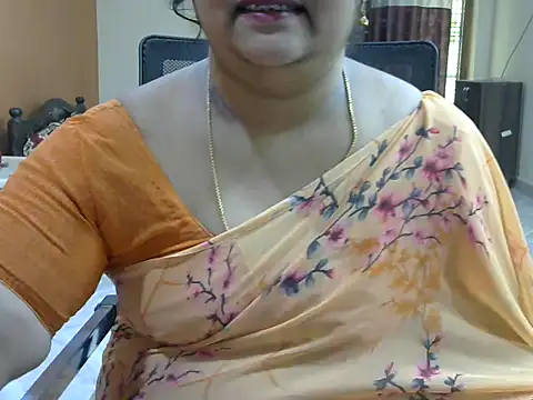 Snapshot of Naughty_Nityaa chatting on 19, 2, 2025 Naughty Nityaa online show from 19, 2, 2025