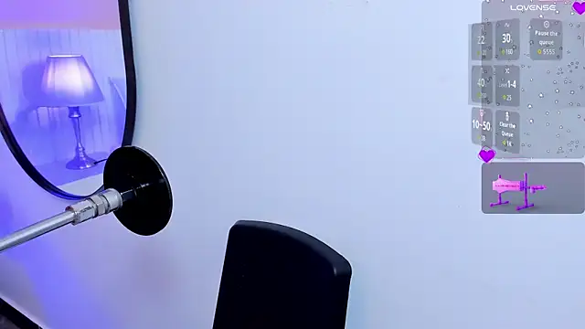 klhoe boobs online show from 15, 12, 2025