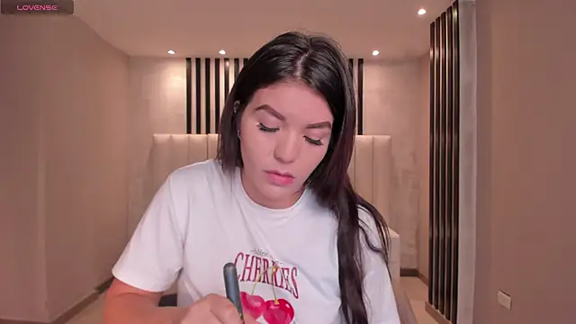 ValeriaRoldanX online show from 11, 1, 2026