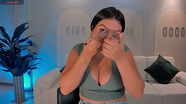 ValeriaRoldanX online show from 14, 5, 2026