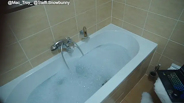 MacTroy online show from 11, 4, 2026