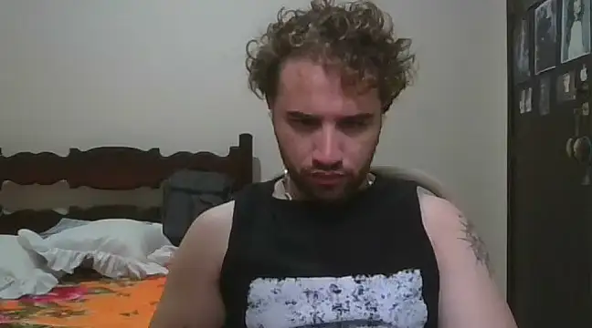 Snapshot of TomAlex chatting on 8, 2, 2025 TomAlex online show from 8, 2, 2025