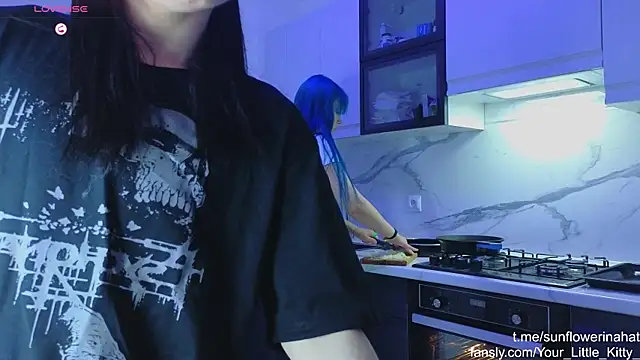 Snapshot of 812sunflowerinahat chatting on 12, 1, 2025 812sunflowerinahat online show from 12, 1, 2025