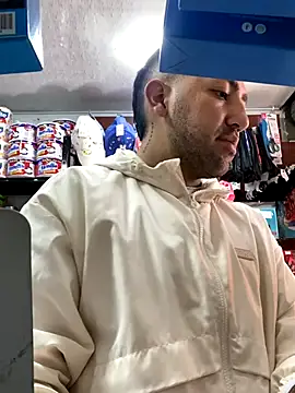 JuanZapata33 online show from 12, 10, 2025