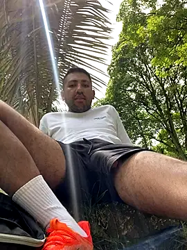 JuanZapata33 online show from 20, 11, 2025