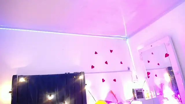 CamiloDoumit online show from 15, 2, 2025