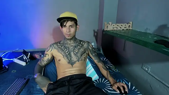 Travistanner 28 online show from 15, 9, 2025