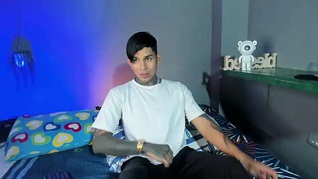 Travistanner 28 online show from 8, 9, 2025