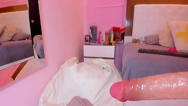 alysonJackson online show from 8, 4, 2026