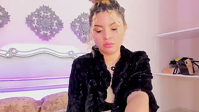 ScarlettDuran online show from 1, 10, 2025