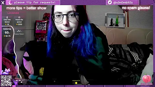 Snapshot of v3n0mb1t3z chatting on 21, 12, 2024 v3n0mb1t3z online show from 21, 12, 2024