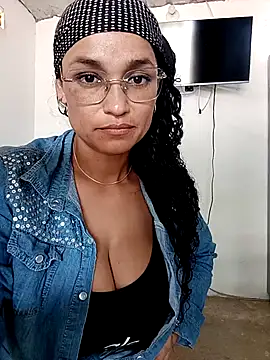 luna hell online show from 17, 5, 2026