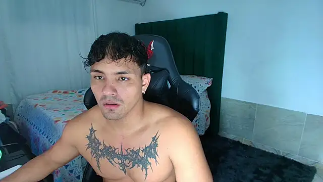 Snapshot of man_dur07 chatting on 28, 4, 2026 man dur07 online show from 28, 4, 2026