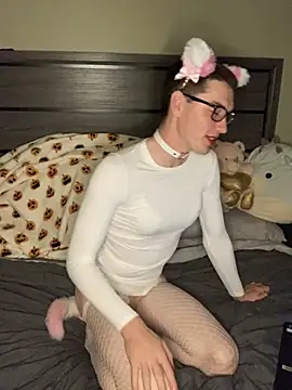 YourFavTwinkie online show from 9, 11, 2025