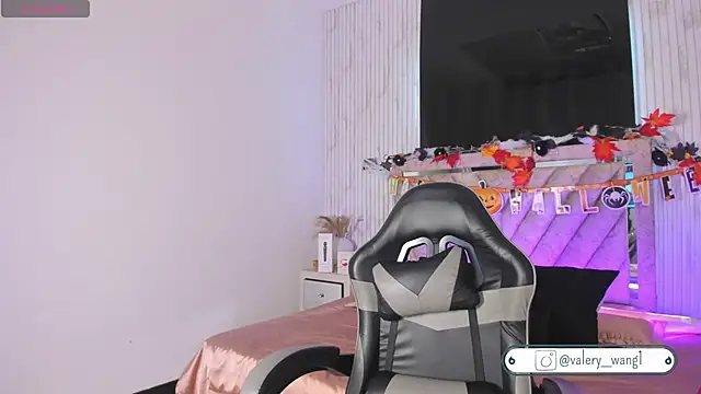 Valery wang online show from 31, 10, 2025