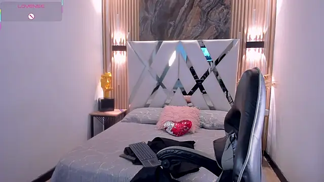 Valery wang online show from 20, 4, 2026