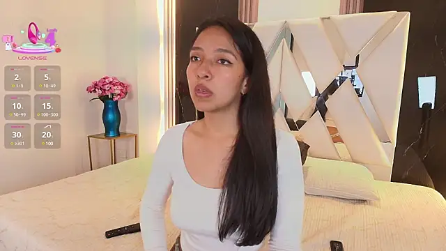 Snapshot of Valery_wang chatting on 4, 3, 2025 Valery wang online show from 4, 3, 2025