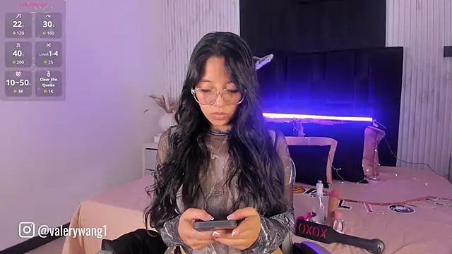 Valery wang online show from 7, 10, 2025