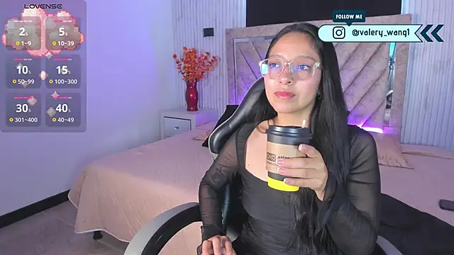 Valery wang online show from 17, 11, 2025