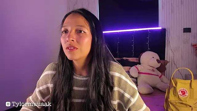 Snapshot of Valery_wang chatting on 22, 9, 2025 Valery wang online show from 22, 9, 2025