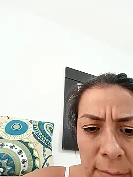 Snapshot of phamelita chatting on 8, 5, 2026 phamelita online show from 8, 5, 2026
