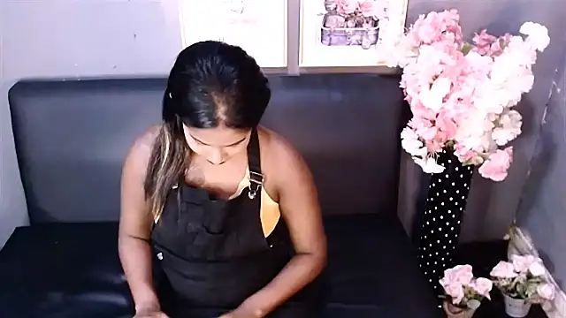 Littleindianmilf online show from 25, 2, 2025