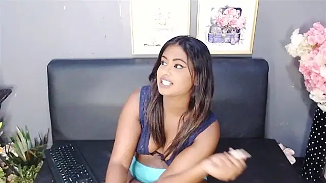 Littleindianmilf online show from 18, 3, 2025
