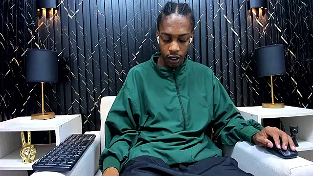LarryCollin online show from 5, 3, 2025