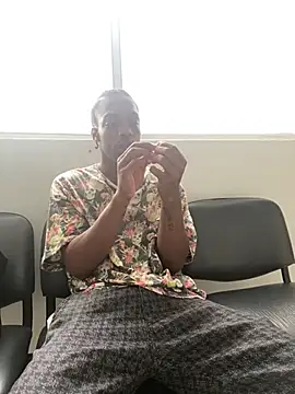 LarryCollin online show from 26, 2, 2025