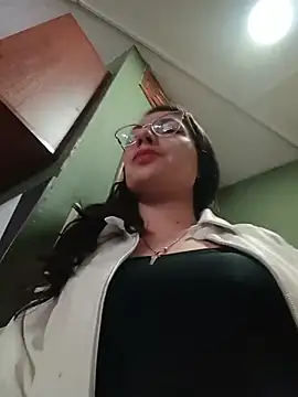 Snapshot of VALERY-03_ chatting on 15, 5, 2026 VALERY-03 online show from 15, 5, 2026