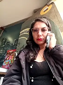 Snapshot of VALERY-03_ chatting on 13, 5, 2026 VALERY-03 online show from 13, 5, 2026