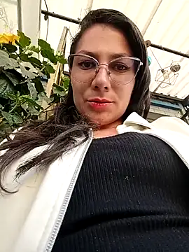 Snapshot of VALERY-03_ chatting on 30, 4, 2026 VALERY-03 online show from 30, 4, 2026