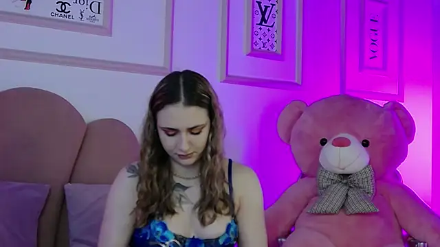Snapshot of Abby__White chatting on 24, 4, 2026 Abby White online show from 24, 4, 2026