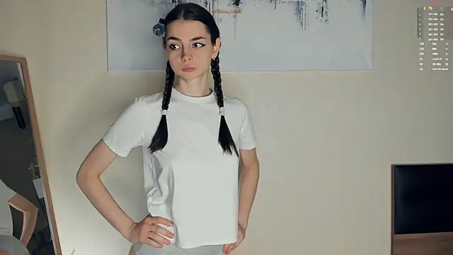 MaryJacksoon online show from 12, 4, 2026