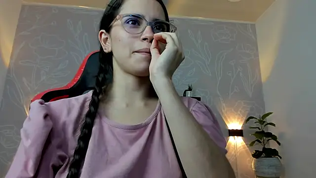Snapshot of angelica_dymond chatting on 4, 2, 2025 angelica dymond online show from 4, 2, 2025