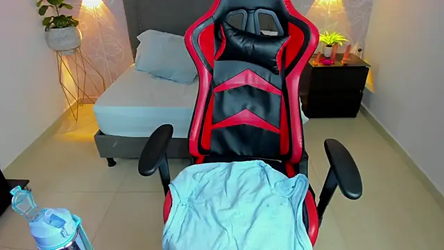 Snapshot of angelica_dymond chatting on 24, 2, 2025 angelica dymond online show from 24, 2, 2025