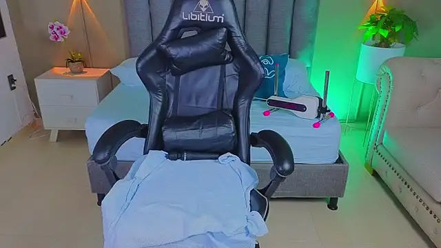 angelica dymond online show from 14, 3, 2026