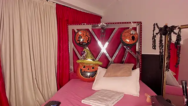 MicaelaHot  online show from 28, 10, 2025