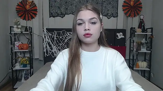 Snapshot of LaraPika chatting on 21, 10, 2025 LaraPika online show from 21, 10, 2025